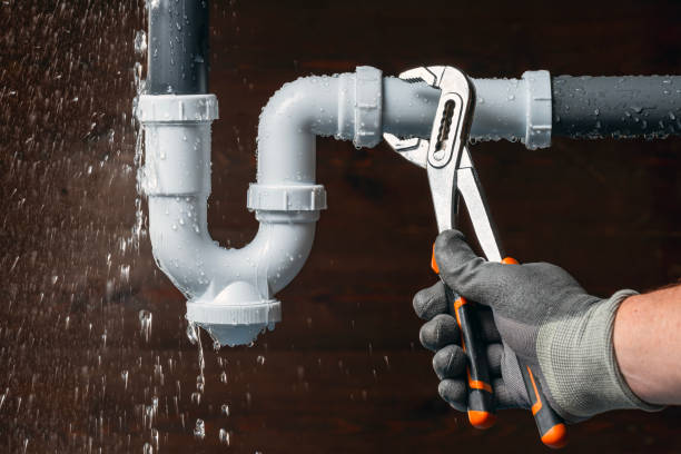 Professional Leak Detection technician working in Mechanicstown, OH
